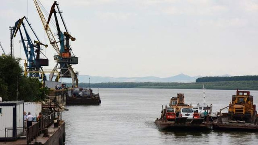 Цивільне торговельне судно під прапором Республіки Того після влучання в надбудову з пожежею у порту на Одещині