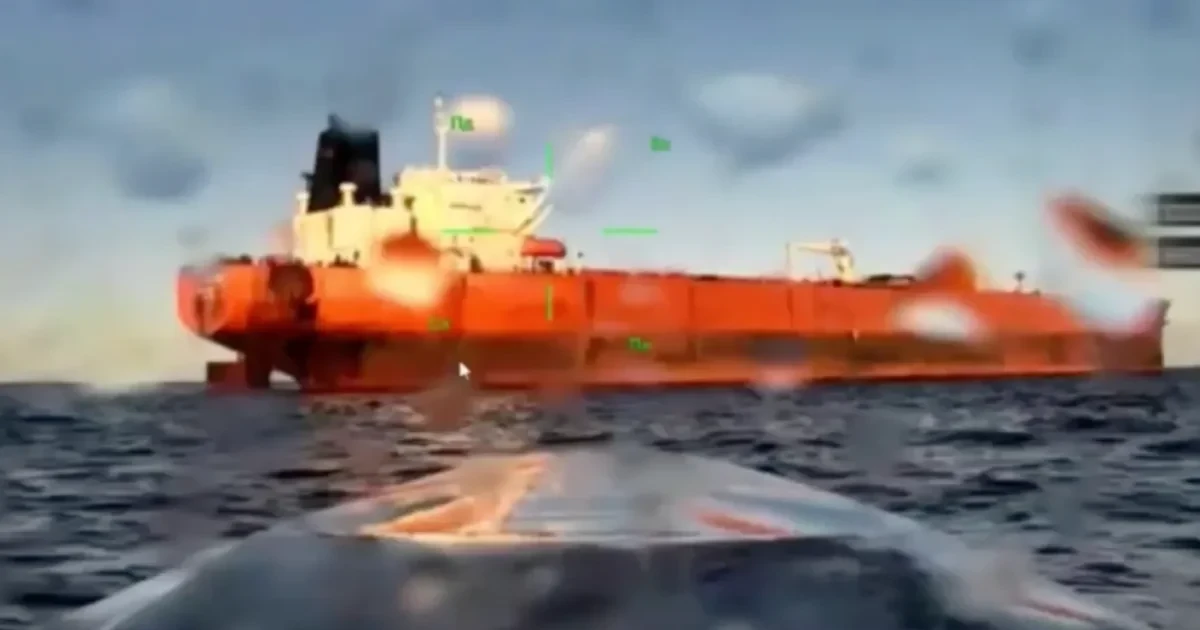 Танкер у Чорному морі, уражений українським дроном