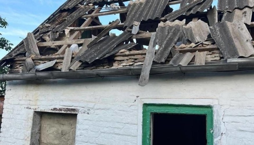Наслідки ударів по Запорізькій області: пошкоджені житлові будинки, автівки та господарські споруди
