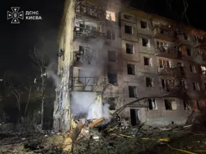 Балістичний удар по Києву: дев’ятеро загиблих, руйнування у п’яти районах