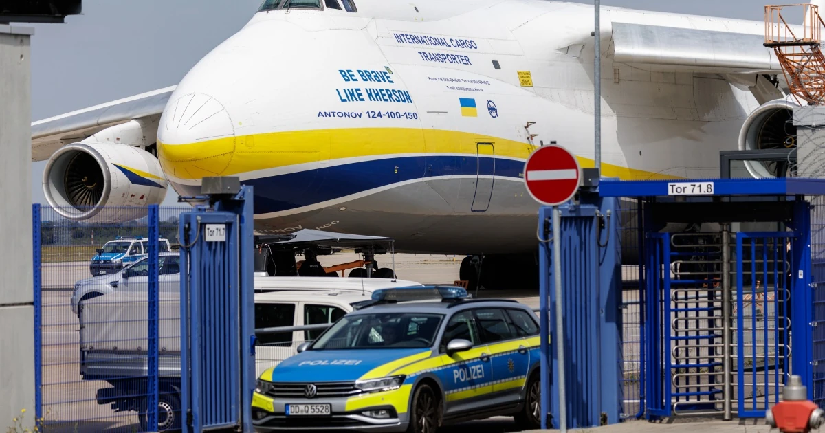 Ілюстративне фото завантаження літака Ан-124