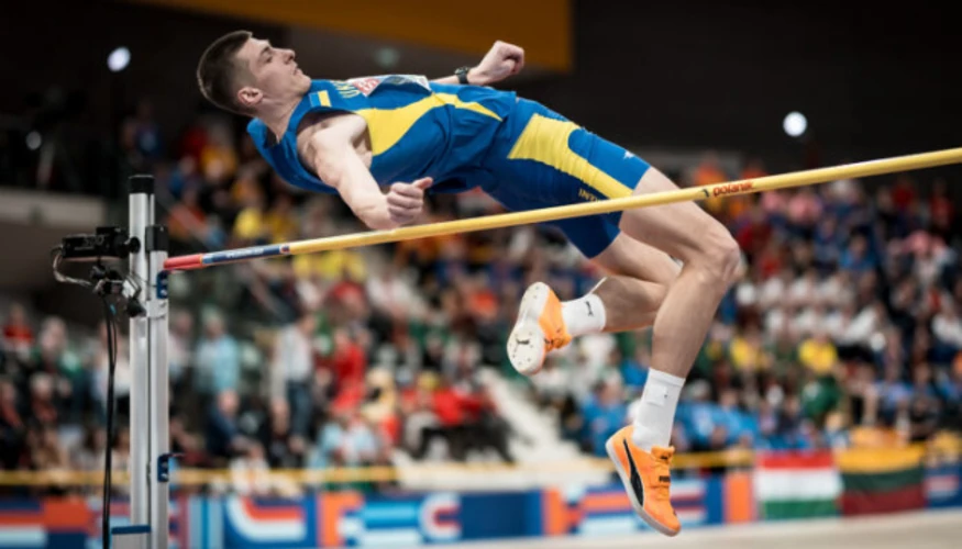 Олег Дорощук — український стрибун у висоту, який подолав кваліфікацію на ЧЄ-2026 у Бірмінгемі.