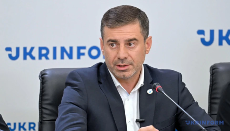 Дмитро Лубінець під час брифінгу в Укрінформі