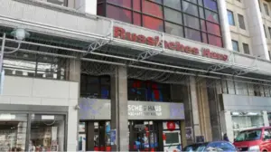 Коаліція в Берліні вирішує долю «Русского дома» після вибухівки на злітній смузі у Лейпцигу