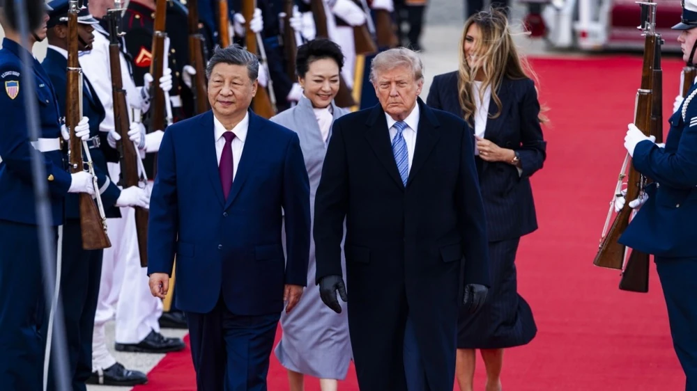 Сі Цзіньпін і Дональд Трамп на авіабазі Andrews 24 вересня 2026 року
