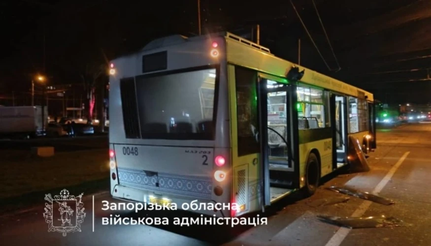 Пошкоджені могили та розбиті памʼятники на кладовищі у Рівному